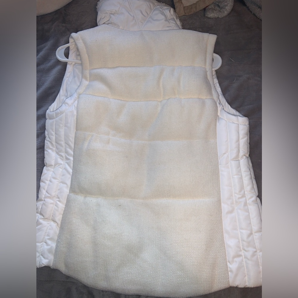 Vest - Picture 2 of 3